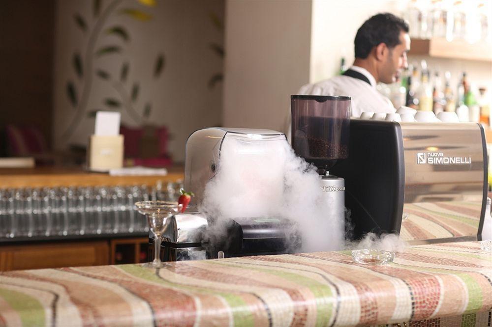 Alqasr Metropole Hotel